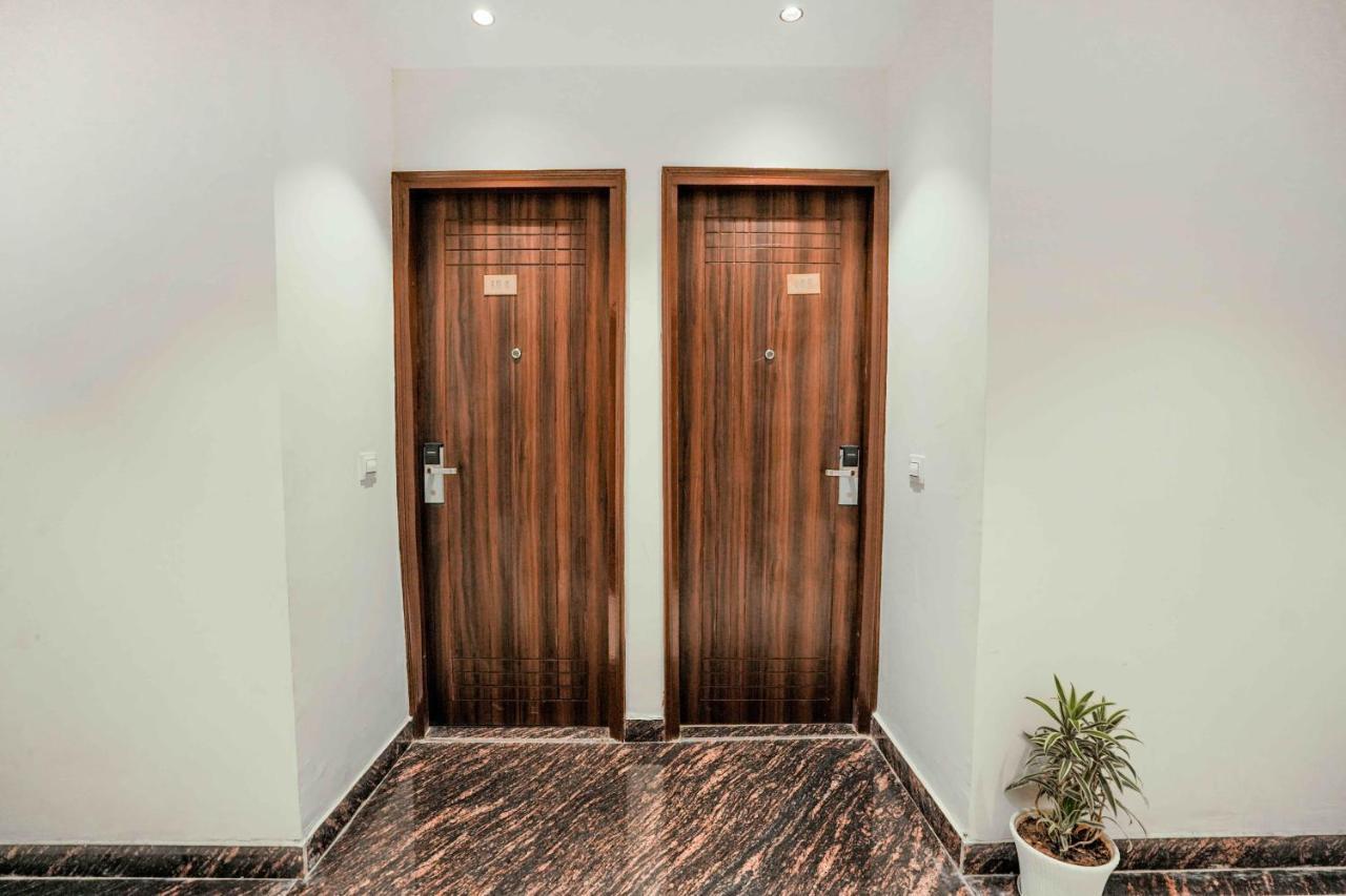 Hotel Paras Chandigarh Zirakpur Exterior photo
