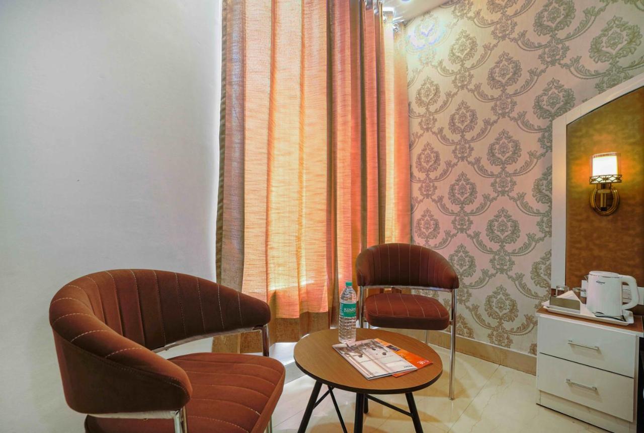 Hotel Paras Chandigarh Zirakpur Exterior photo