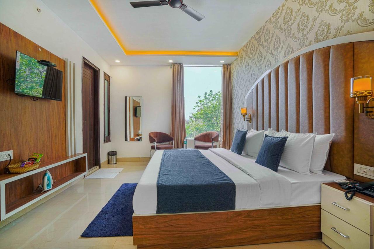 Hotel Paras Chandigarh Zirakpur Exterior photo