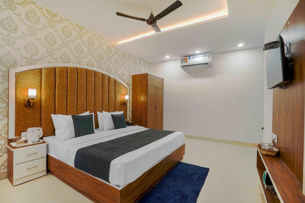Hotel Paras Chandigarh Zirakpur Exterior photo
