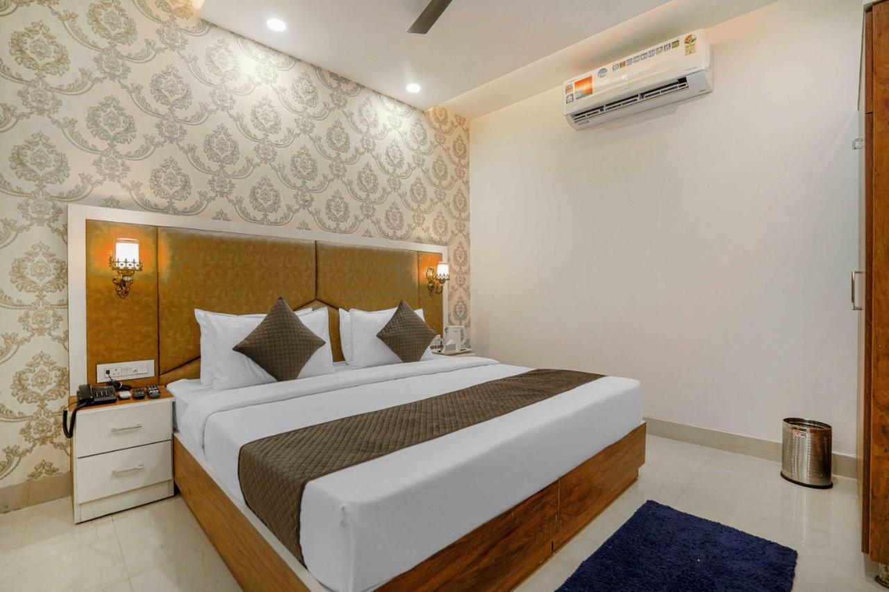 Hotel Paras Chandigarh Zirakpur Exterior photo