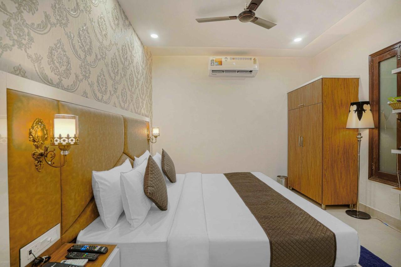 Hotel Paras Chandigarh Zirakpur Exterior photo