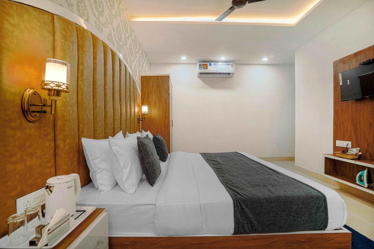 Hotel Paras Chandigarh Zirakpur Exterior photo