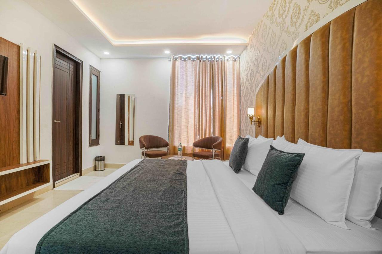 Hotel Paras Chandigarh Zirakpur Exterior photo