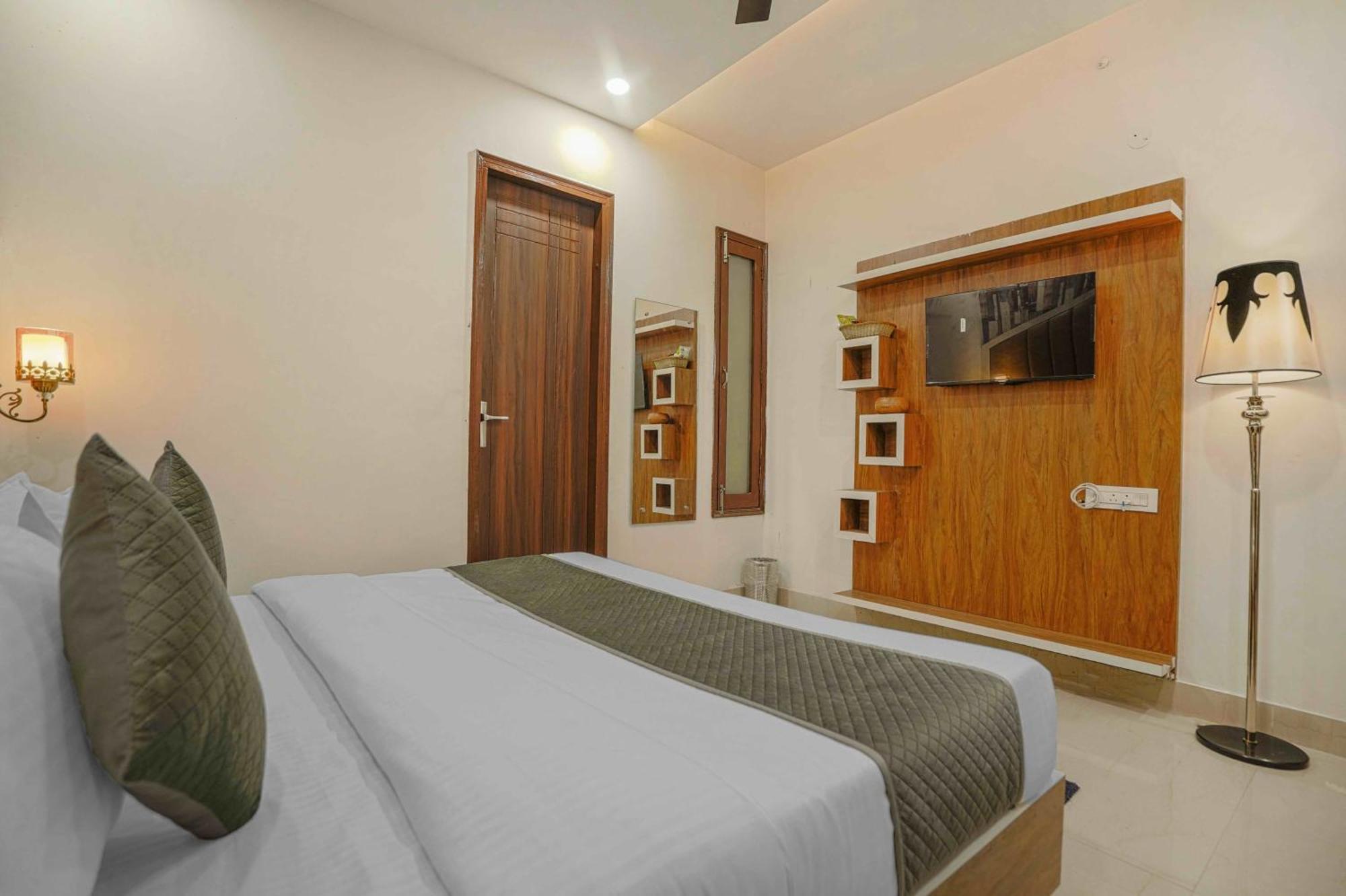 Hotel Paras Chandigarh Zirakpur Exterior photo